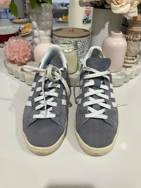Adidas Campus shoes. Men’s 6 , eu 38 2/3 , women’s 7. Grey blue.